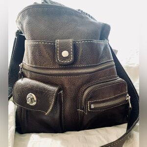 Roots Venetian Leather Crossbody Bag | Sac bandoulière cuir